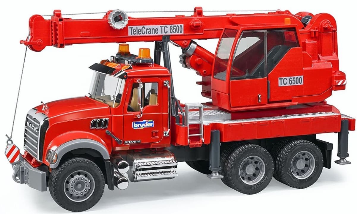 Пожарная машина MACK GRANITE CRANE TRUCK автокран со звуком и светом в  коробке купить в интернет-магазине ДЕТКИ